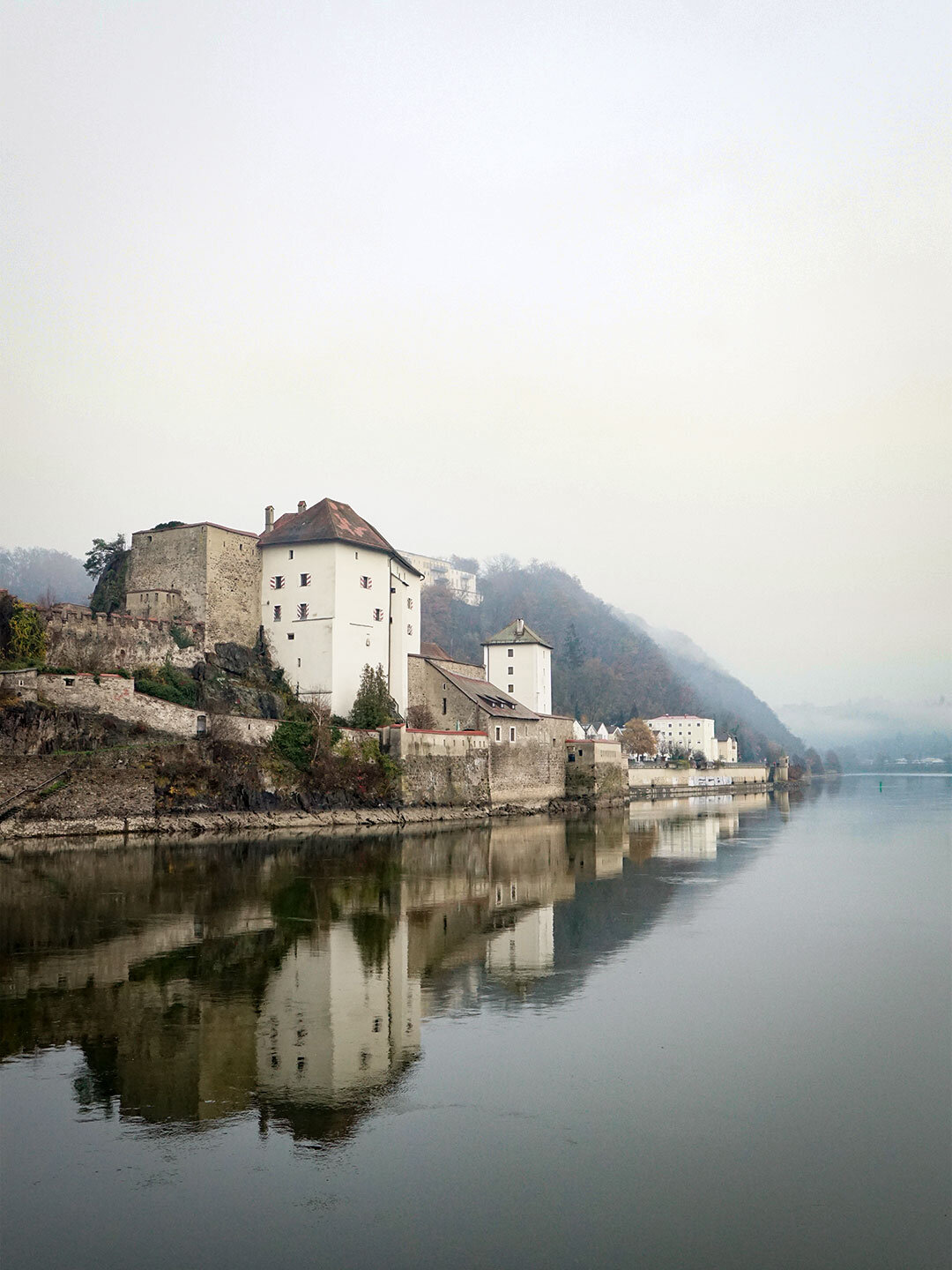 Blick entang der Veste Niederhaus Passau an der Donau Blick entang der Veste Niederhaus Passau