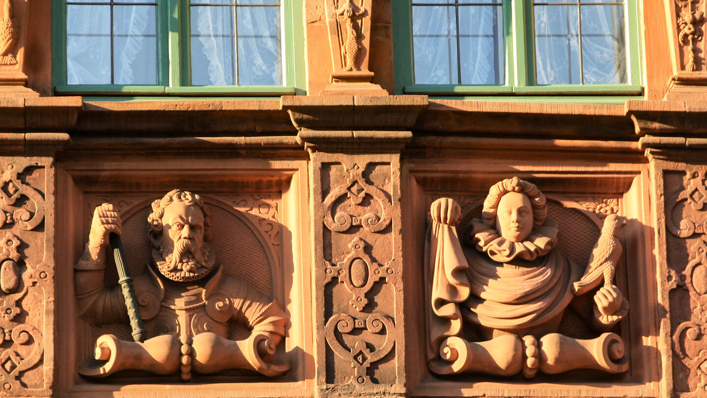 Fassadendetail am Haus zum Ritter in Heidelberg Fassadendetail - Haus zum Ritter in Heidelberg