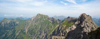 Blick vom Nebelhorn auf Wengenköpfe und Großen Daumen
