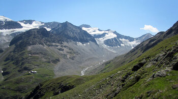 Taschachhaus mit der Hochvernagtspitze und dem Sexegertenbach im Pitztal