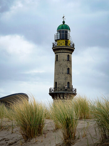 Leuchtturm von Warnemünde - Ausgangspunkt für Ostsee-Wanderungen