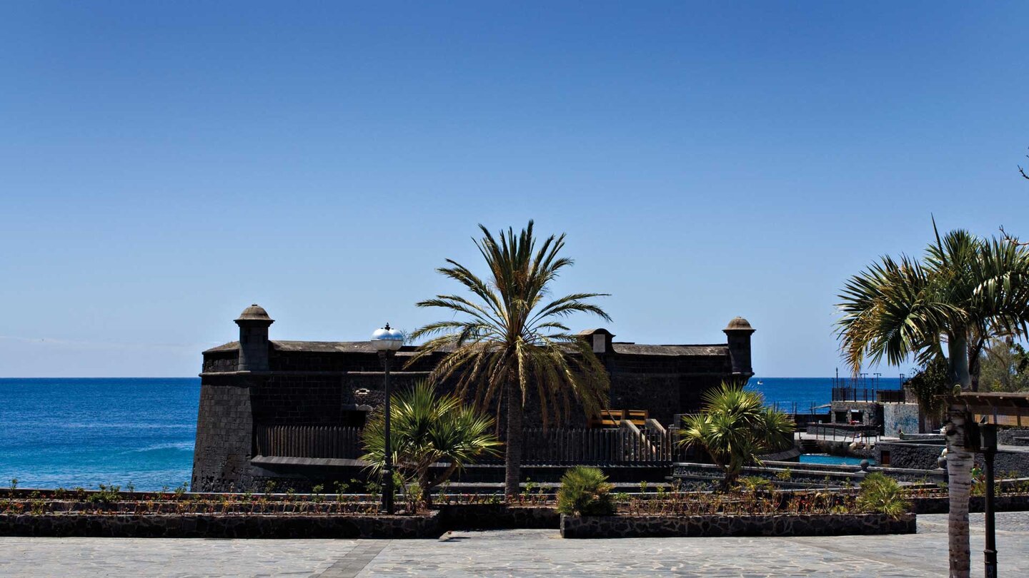 Casa de la Pólvora an der Uferpromenade von Santa Cruz