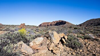 der Wanderweg 1 La Fortaleza führt durch eine hügelige mit Bimssteinandschaft