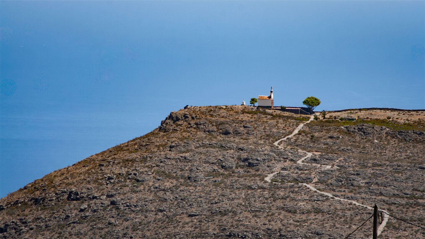 Der Serpentinenweg zur Ermita San Isidro auf dem Gipfel der Montaña de Tagaragunche