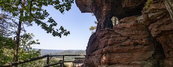Aussichtspunkt am Eichelbergtürmchen (Hasentisch).