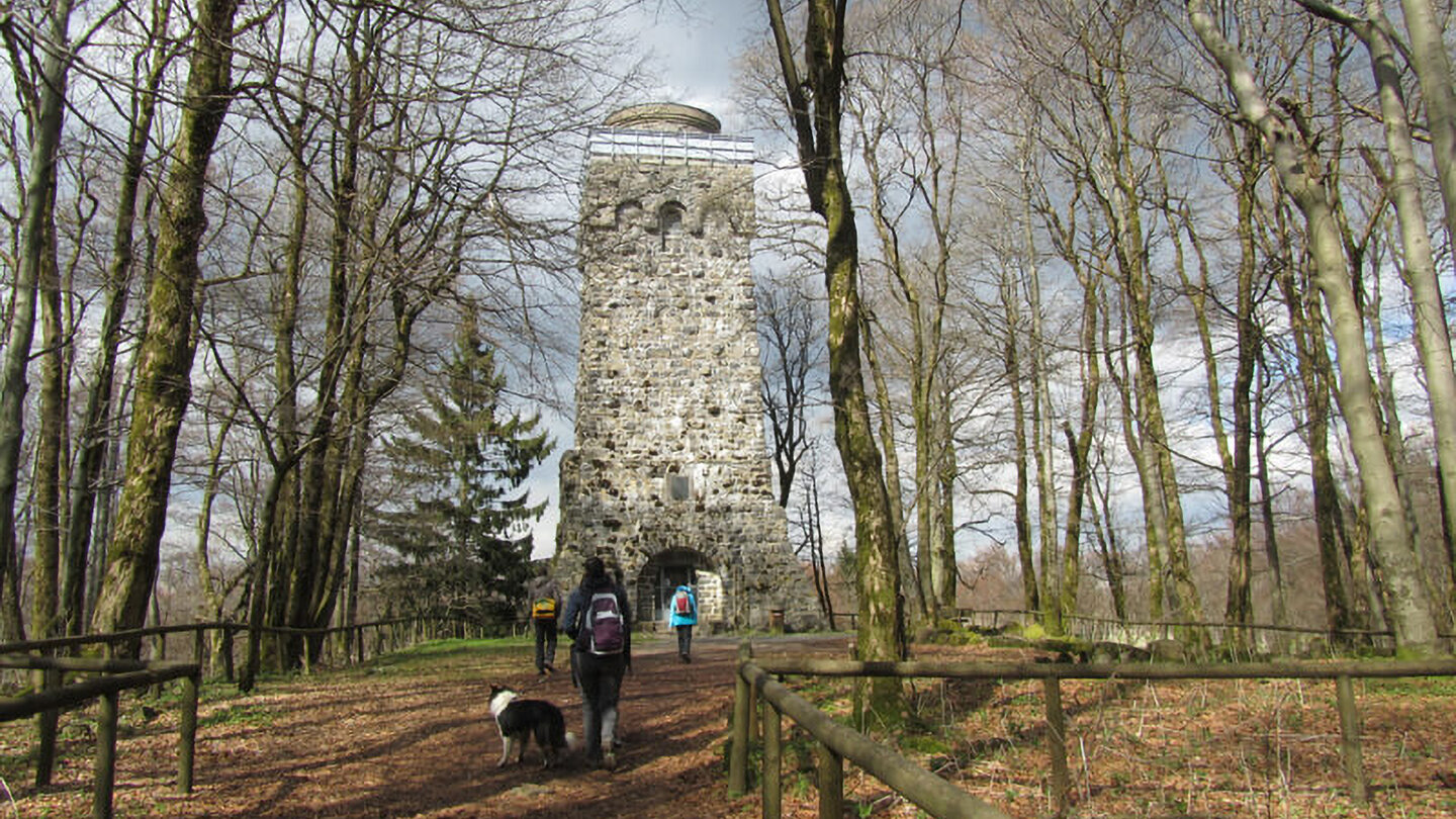 Weg zum Bismarckturm