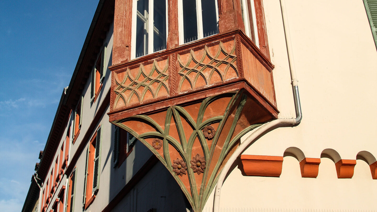 kunstvoller Erker am Wormser Hof in Heidelberg Erker am Wormser Hof in Heidelberg