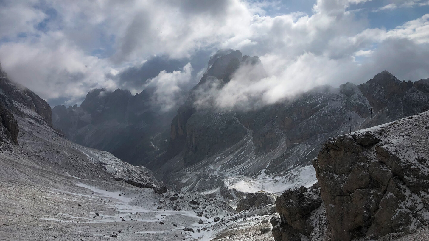 Talblick von der Grasleitenhütte in das Grasleitental Grasleitenhütte Blick ins Grasleitental