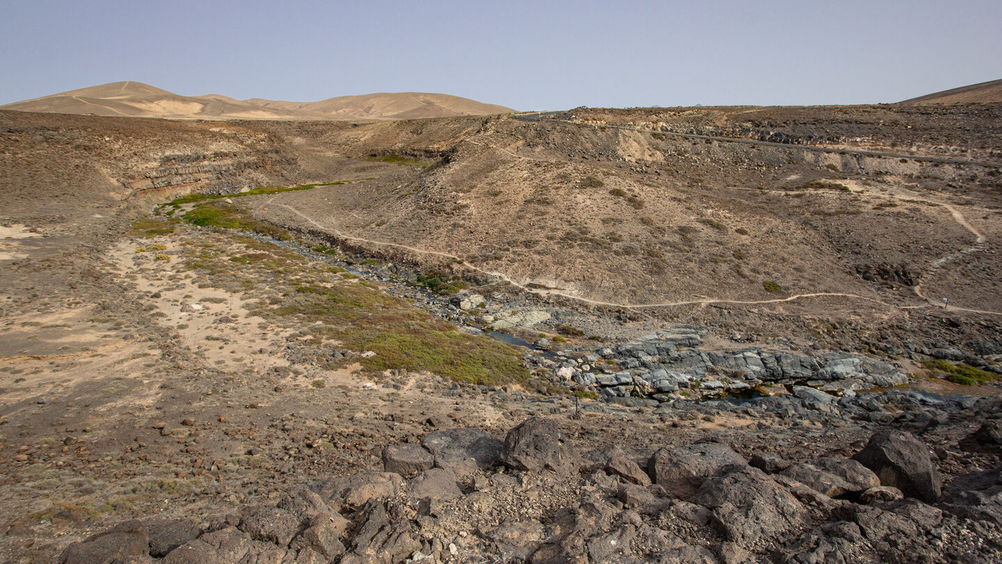 der Wanderweg entlang des Barranco de los Molinos