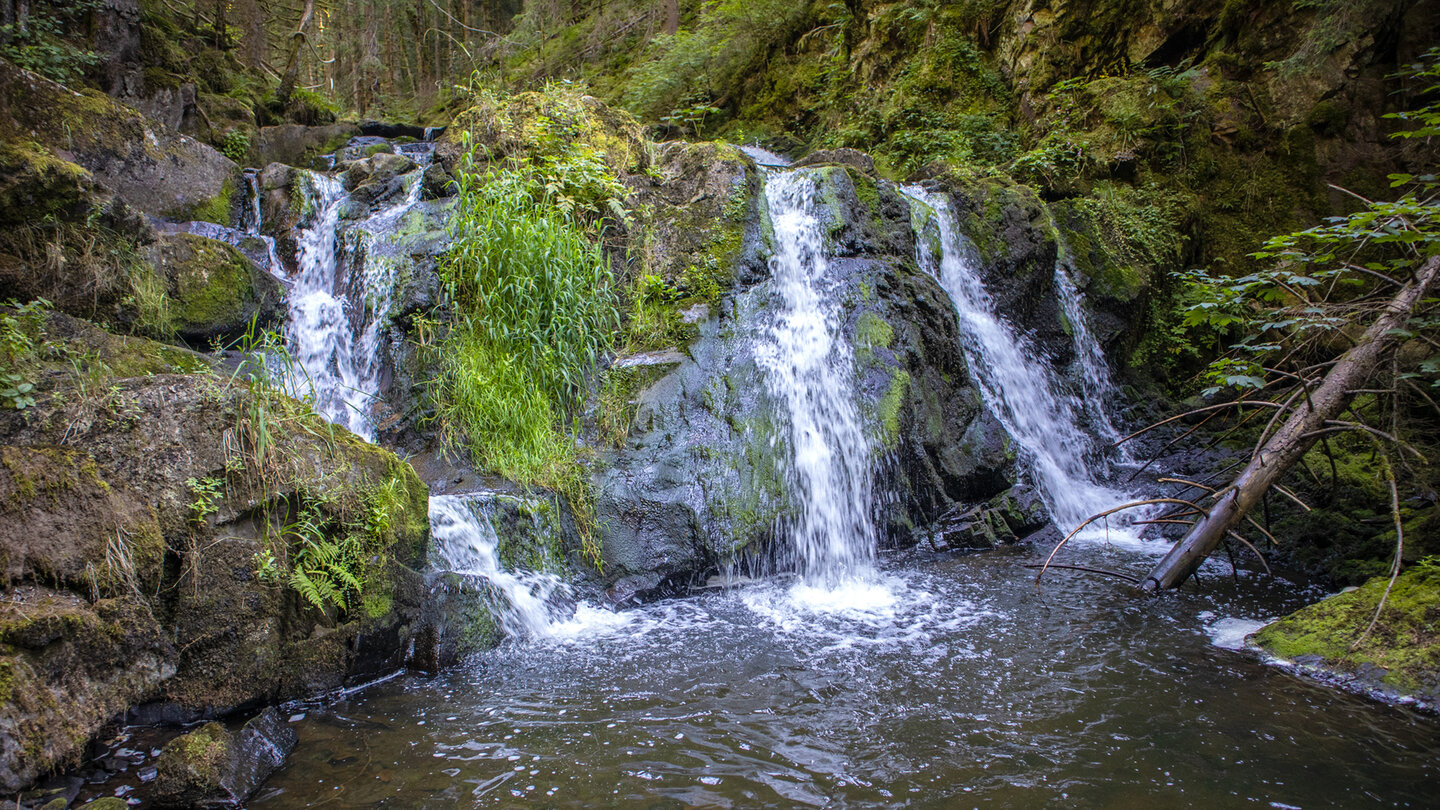 Wasserfall an der Wanderung durch die Rötenbachschlucht