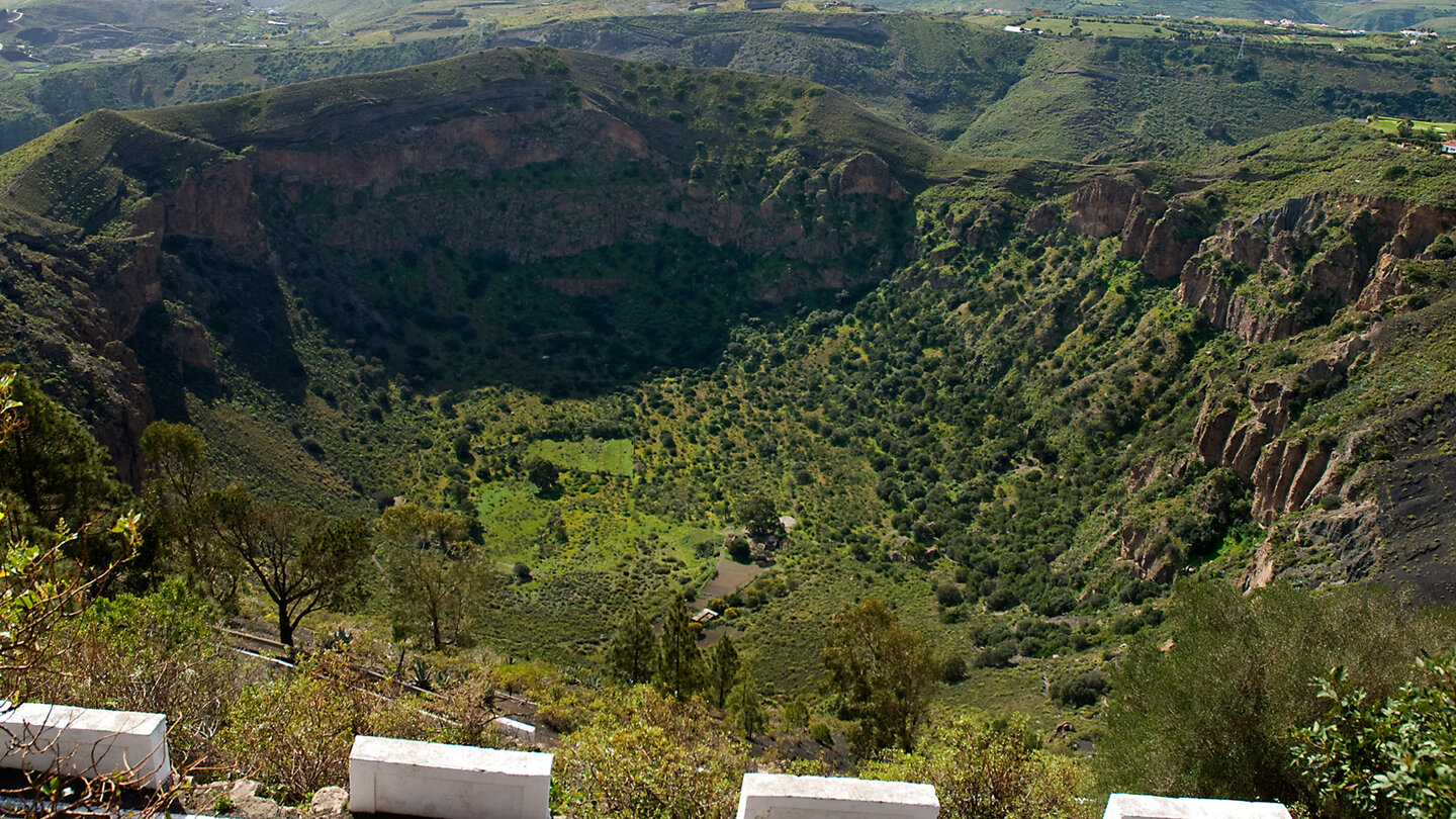 Blick in die Caldera de Bandama auf Gran Canaria