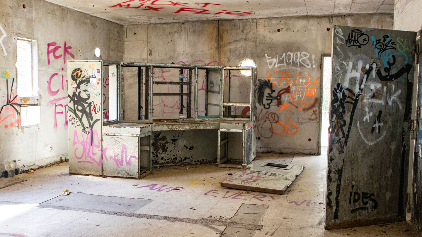 Ruine des Wachgebäude der Area One