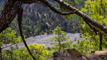 Tiefblick ins Kiesbett des Rio Taburiente