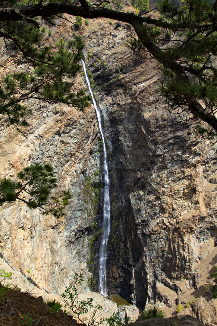 Blick vom Aussichtspunkt am Mirador Cascada de la Fondada