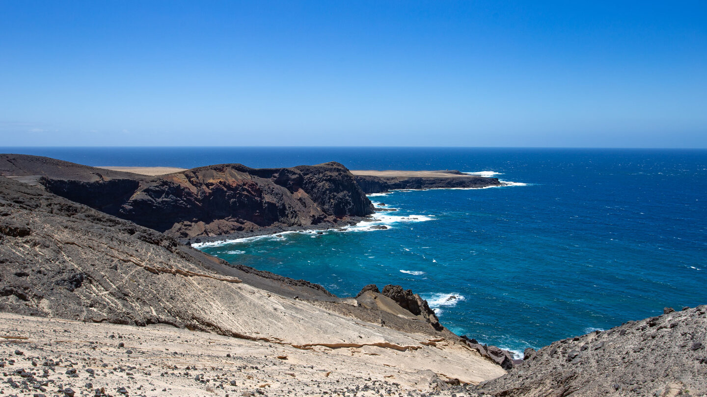 die Caleta de la Madera mit der Punta del Pesebre