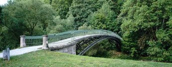 geschwungene Brücke über die Werra