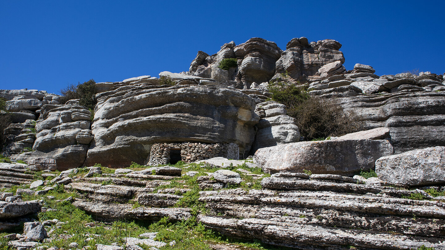 Wanderroute zum Steinhaus Abrigo de Juan Ramos im Torcal de Antequera Steinhaus Abrigo de Juan Ramos im Torcal de Antequera