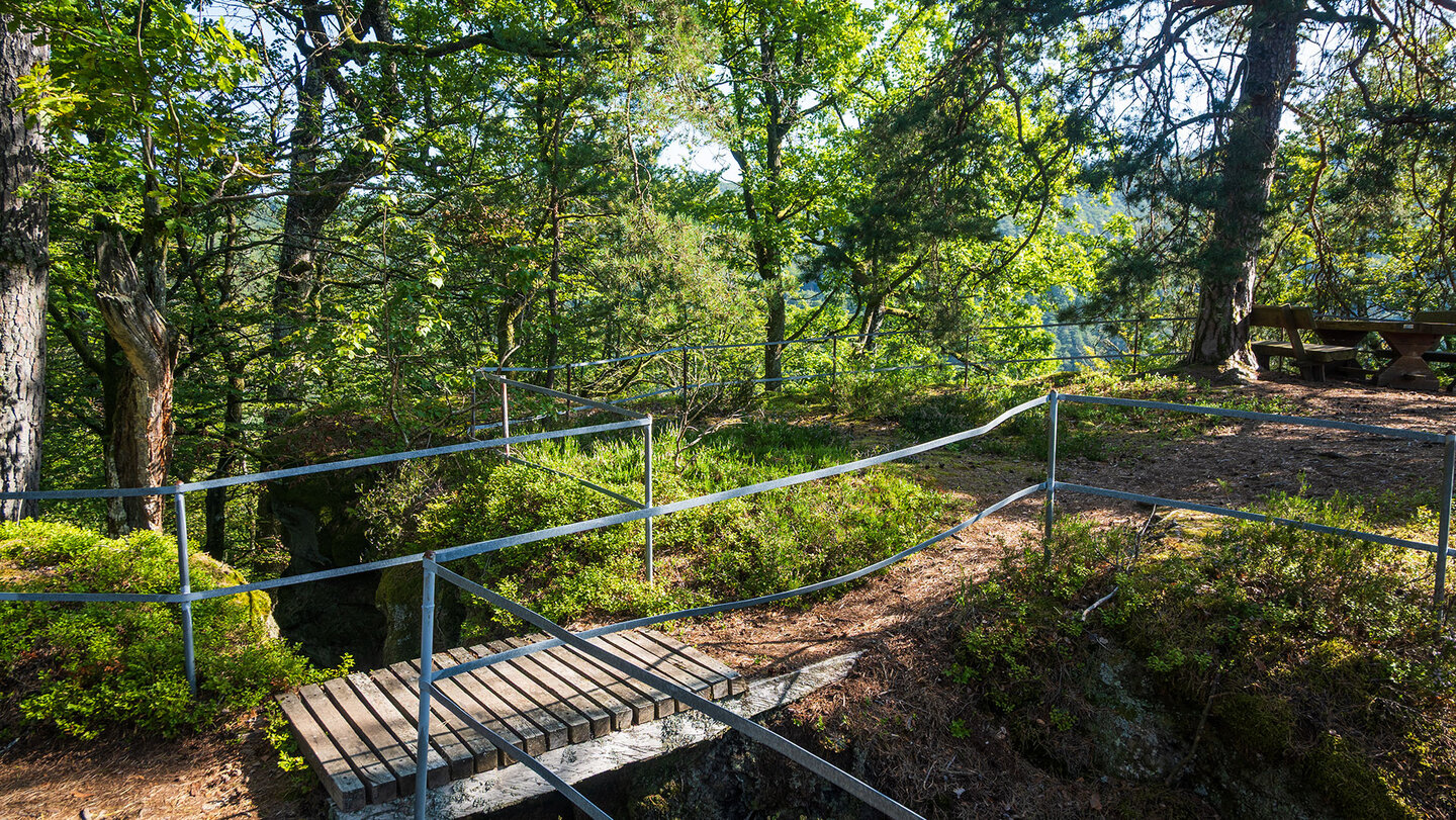 Wege am Krappenfels bei Eppenbrunn Wege am Krappenfels bei Eppenbrunn
