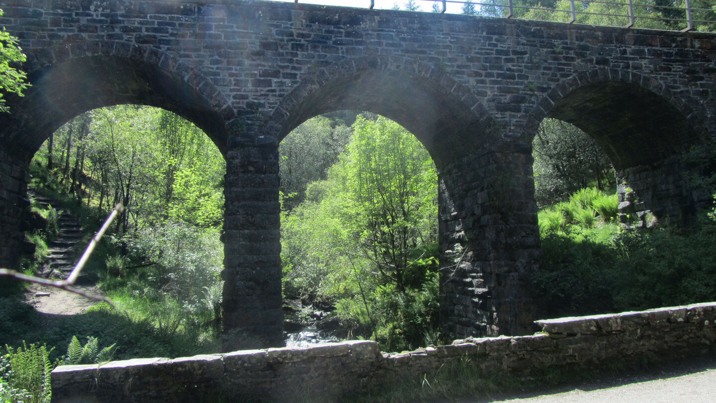 Eisenbahnbrücke am West Highland Way Eisenbahnbrücke am West Highland Way