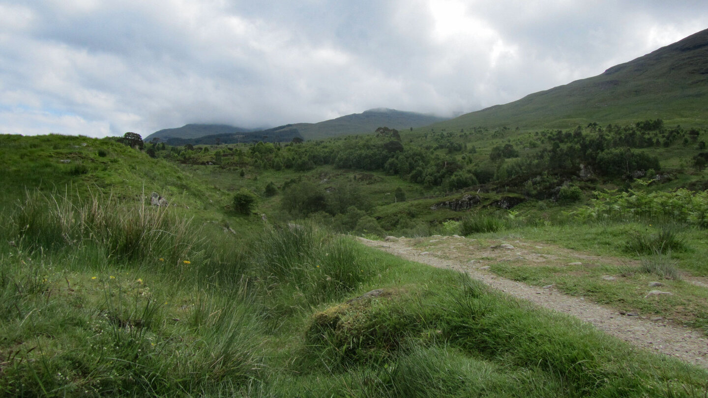 auf dem West Highland Way zwischen Inverarnan und Tyndrum West Highland Way zwischen Inverarnan und Tyndrum