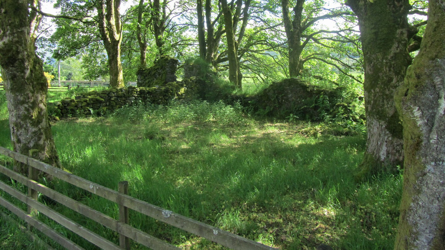 alte Steinmauern am Wegesrand Steinmauern am Wegesrand