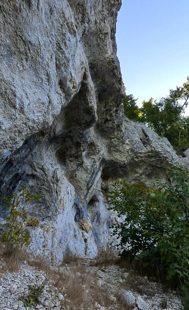 Pfad zu den Felsen der Hölle