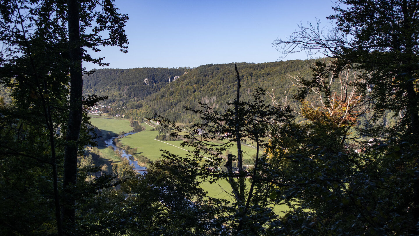 Blick ins Donautal mit Schloss Hausen