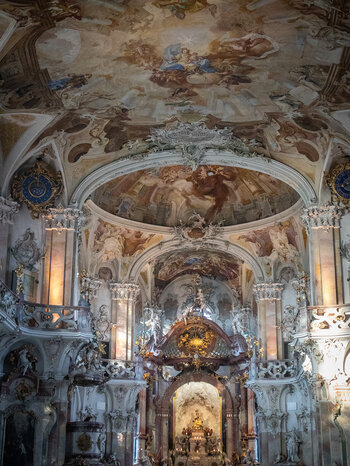Marien-Gnadenbild am Hauptaltar der Wallfahrtskirche Birnau