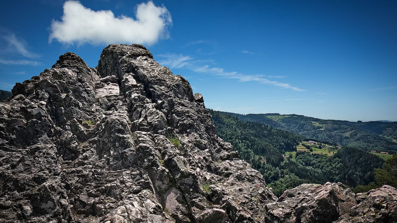 spannende Felsformationen über die der Klettersteig Karlsruher Grat führt