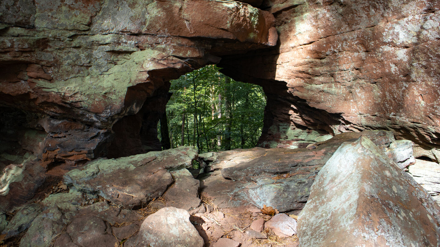 Fensterdurchbruch in den Rumbergfelsen