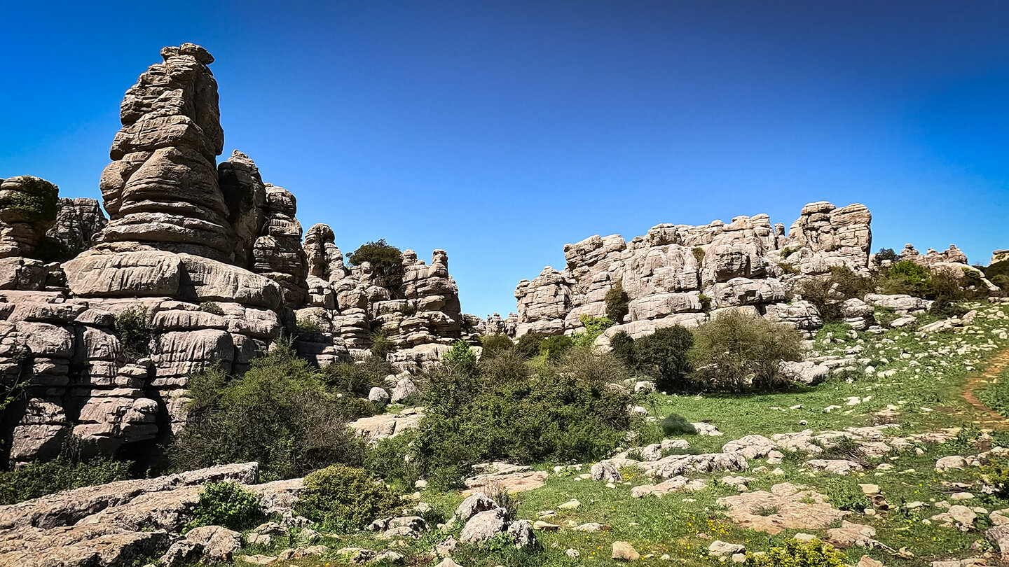 Wanderung entlang der grünen Route durch den Naturpark El Torcal de Antequera die grüne Route durch den Naturpark El Torcal de Antequera