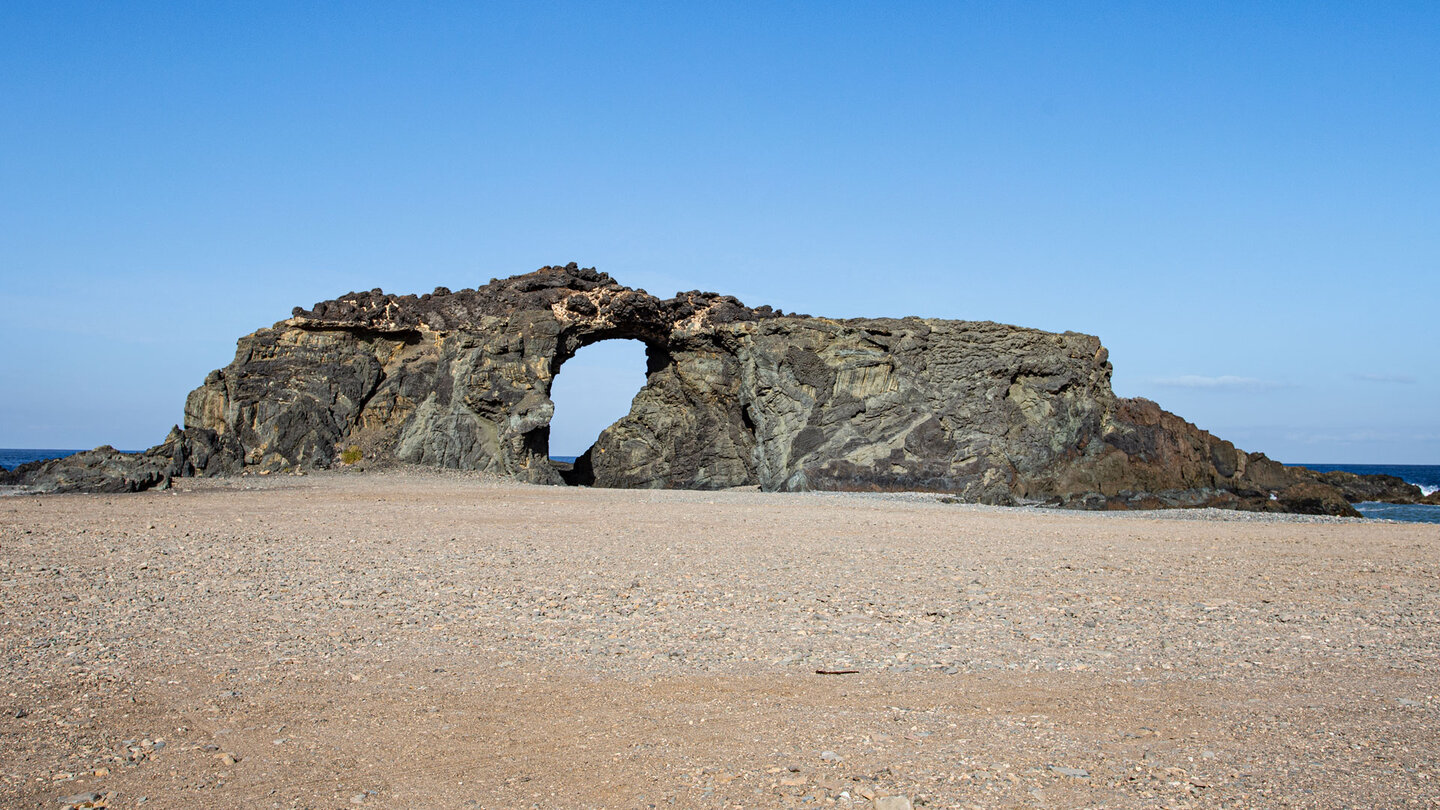 der Felsbogen Arco del Jurado ist ein Höhepunkt der Wanderung