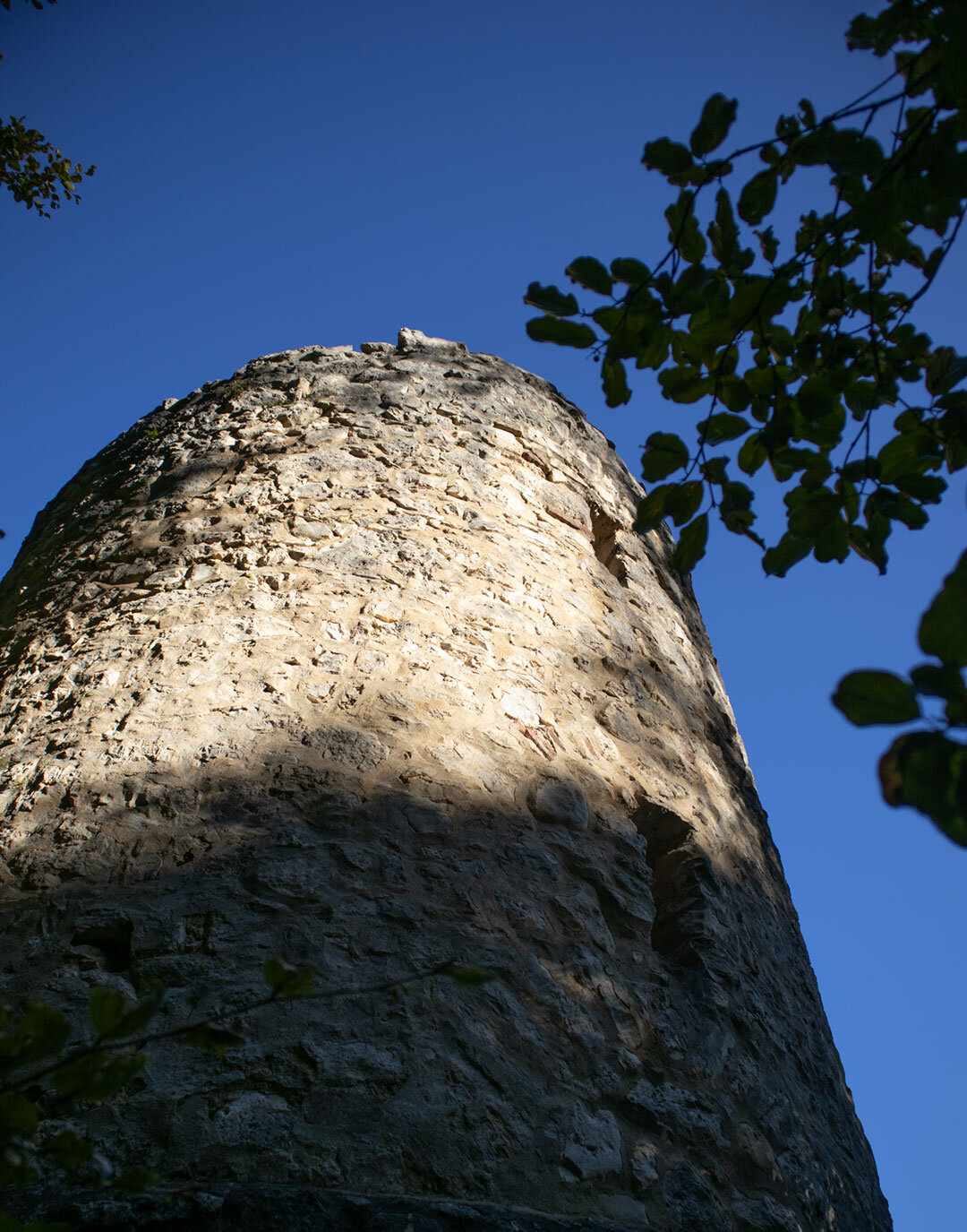 Wartturm der Ruine Schloss Hausen