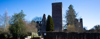 Burgruine Zavelstein über dem Teinachtal im Nordschwarzwald