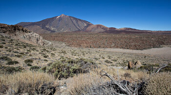 Aufstiegspfad mit Panorama auf Teide, Montaña Blanca und Montaña Rajada