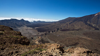 Ausblick über die Caldera Richtung Boca Tauce über die Ebene Llano de Ucanca mit den Los Roques