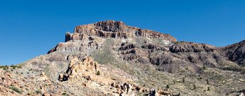 der Guajara mit der gelben Felsformation Piedras Amarillas vom Parador