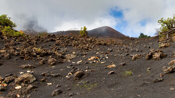 der  Vulkankegel des Arafo vom Wanderweg bei Las Arenas