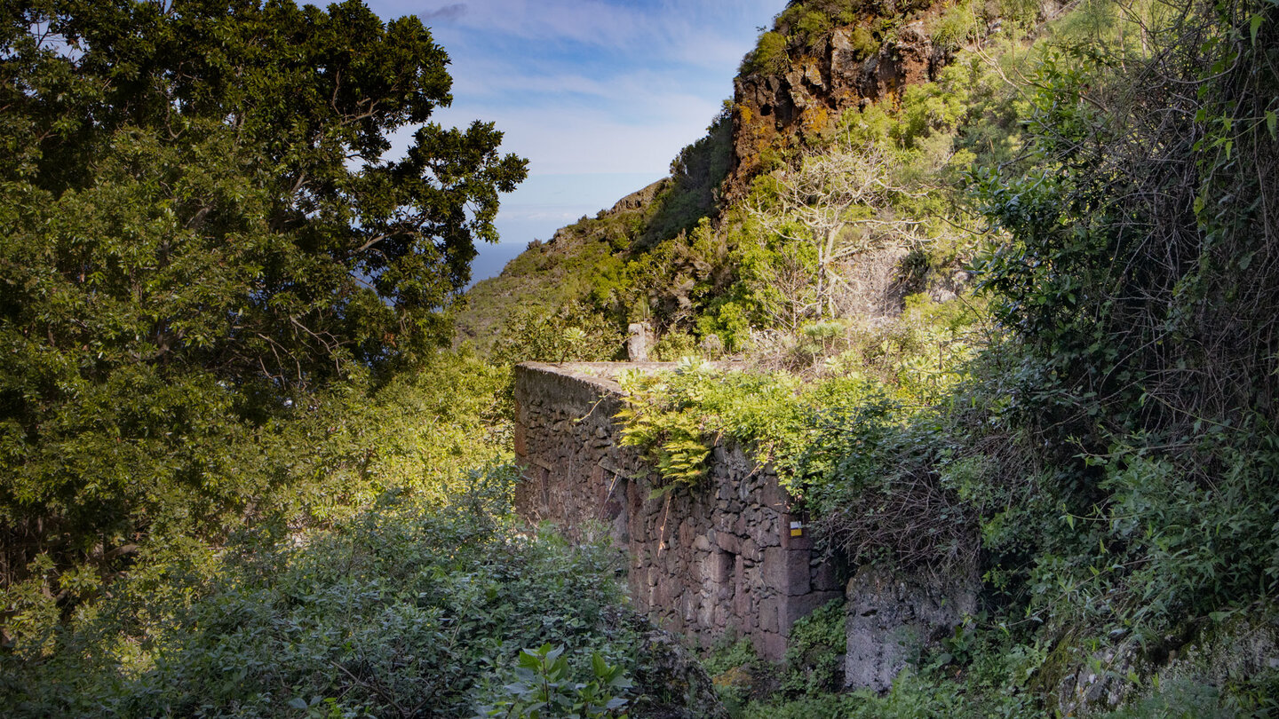 Hausruine am Wanderweg im Weiler Cuevas Negras