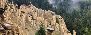 Erdpyramiden bei Platten