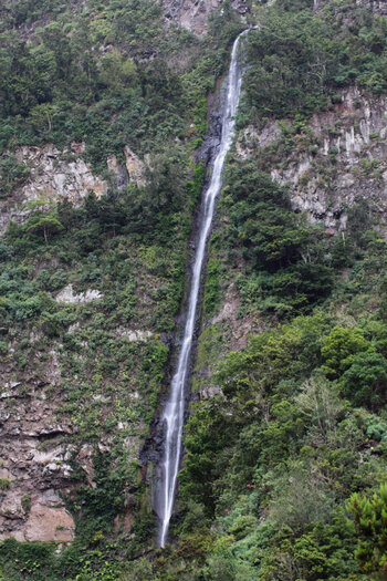 der imposante Wasserfall El Chorro del Cedro