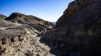 Erosion prägt die Schluchten am Weg