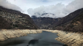der Stausee Lago di Vogorno im Verzascatal