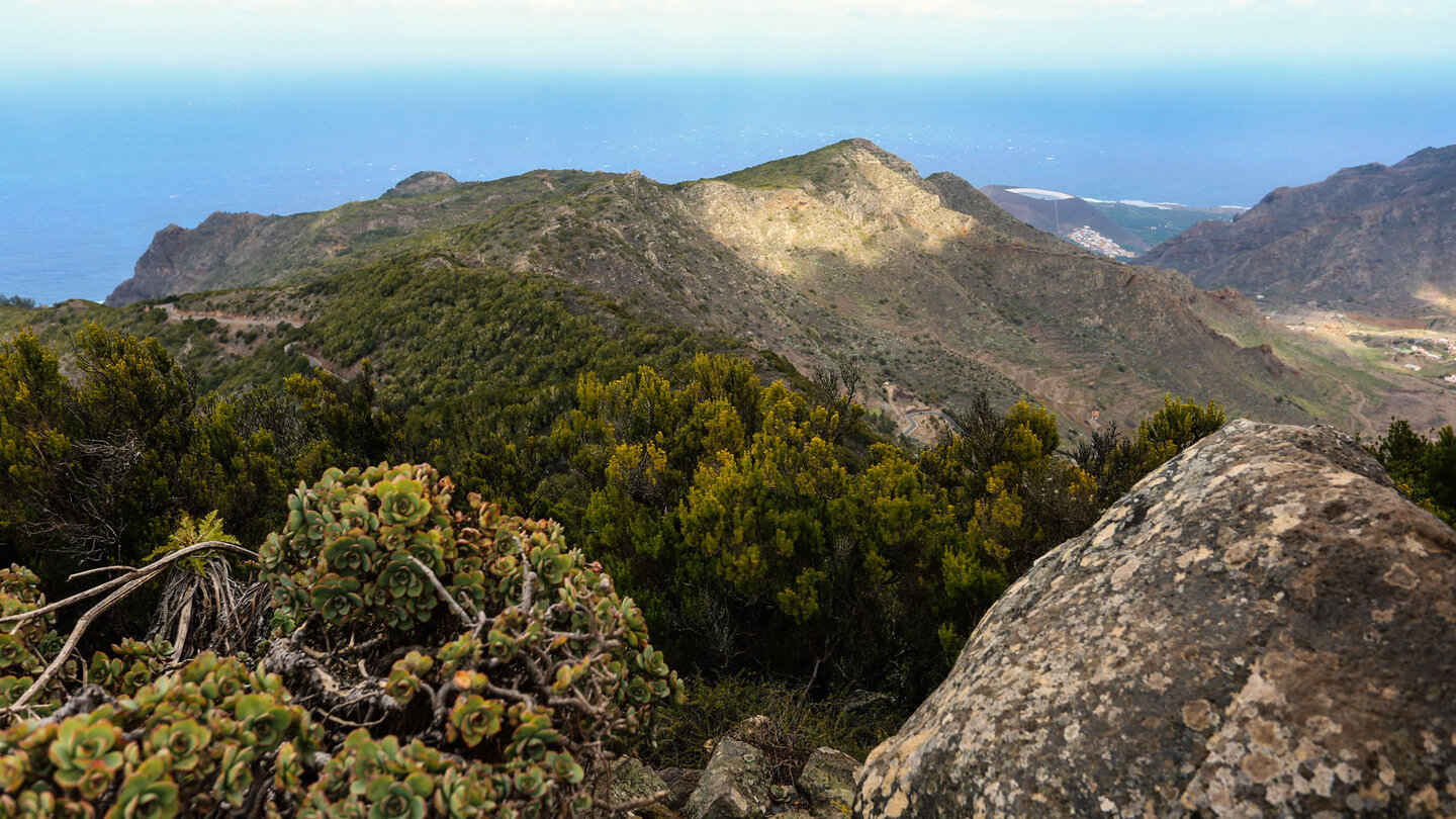 Blick vom Camino de Baracán bis zur Küste