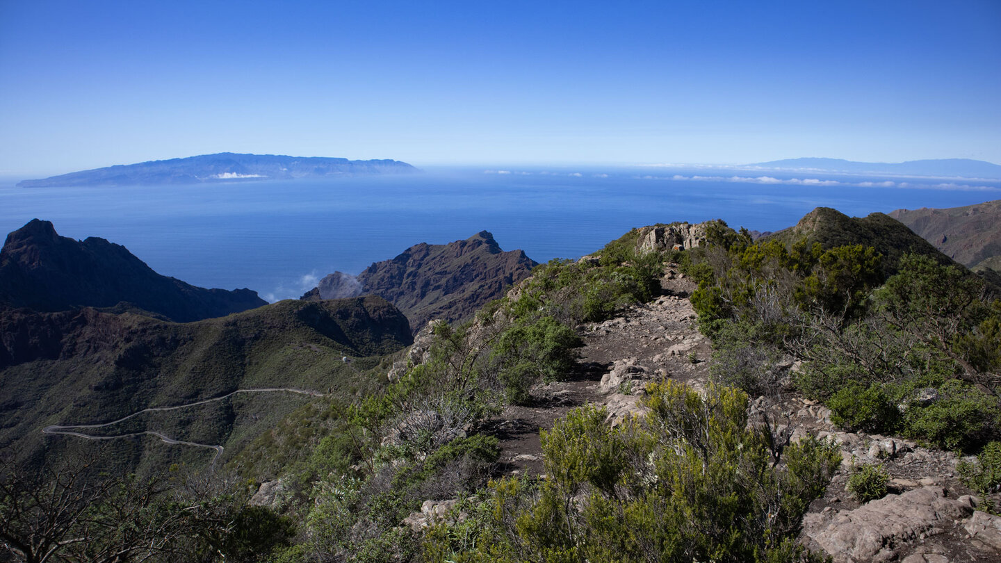 Panoramblick auf die Nachbarinseln La Gomera und La Palma vom Wanderweg PR-TF51