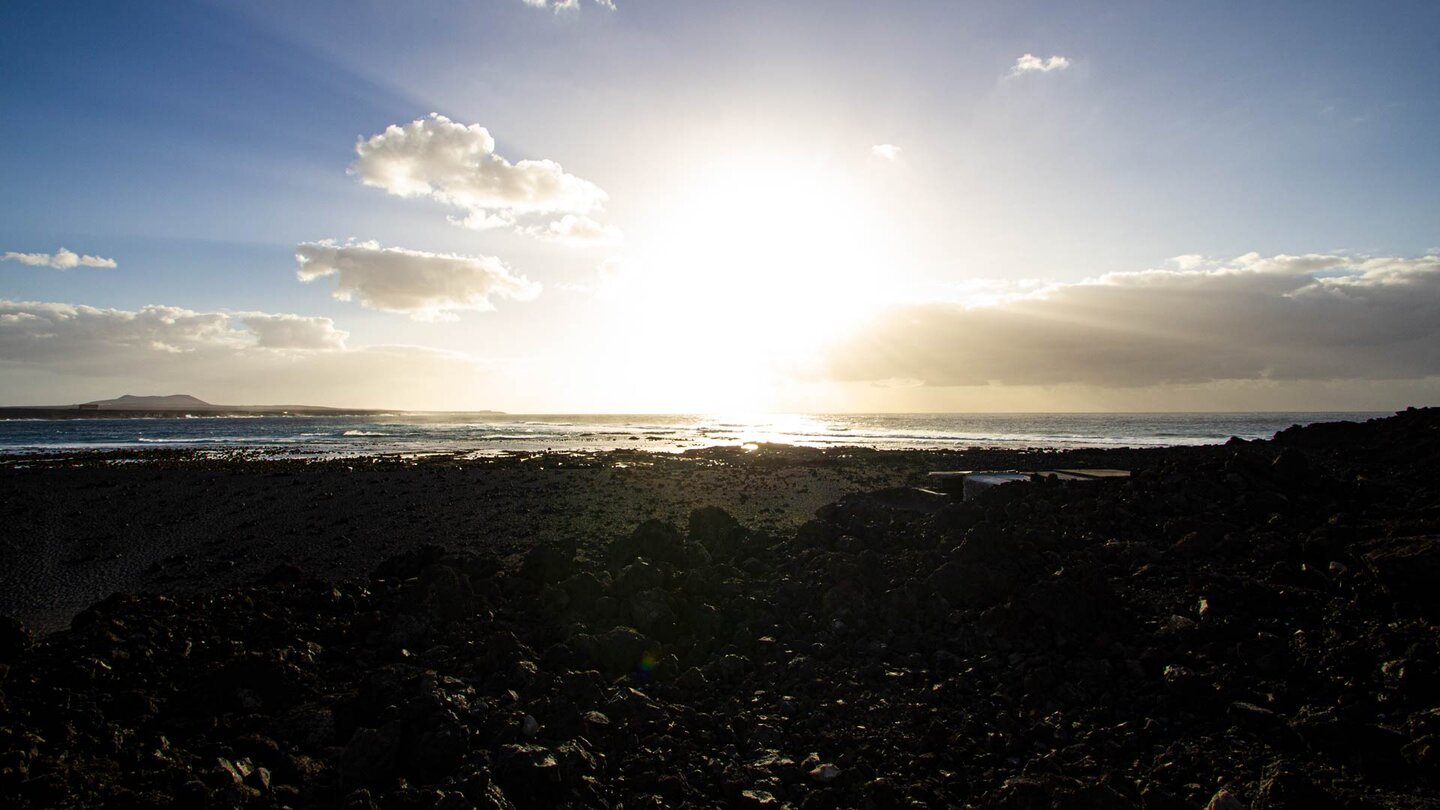 für Liebhaber von Sonnenuntergängen ist die Playa de Janubio auf Lanzarote ein idealer Standort
