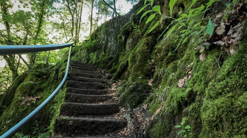 Treppen an den Edelfrauengrab Wasserfällen