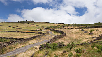Landschaftsbild der Meseta de Nisdafe am Wanderweg PR-EH 6