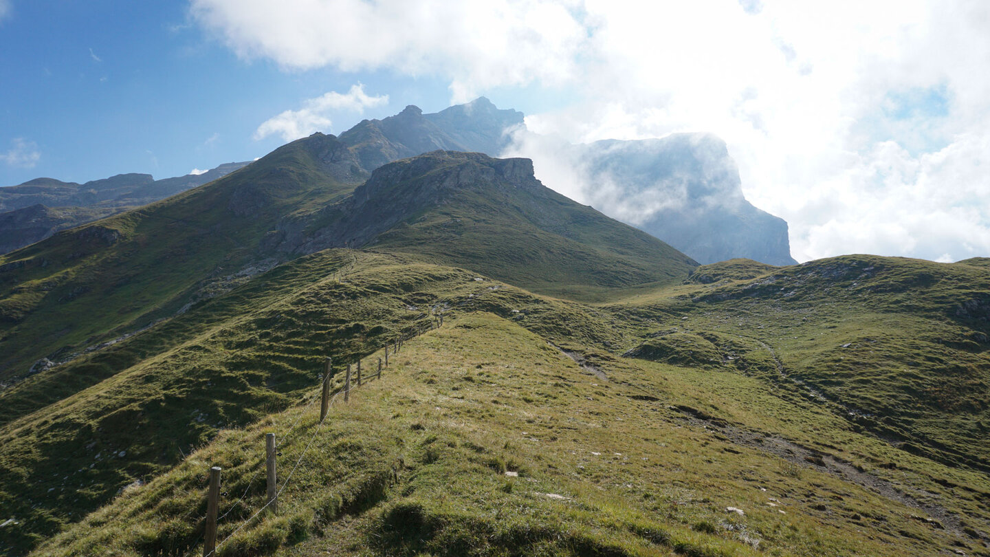 Wanderung zur Pfälzerhütte entlang der Alm