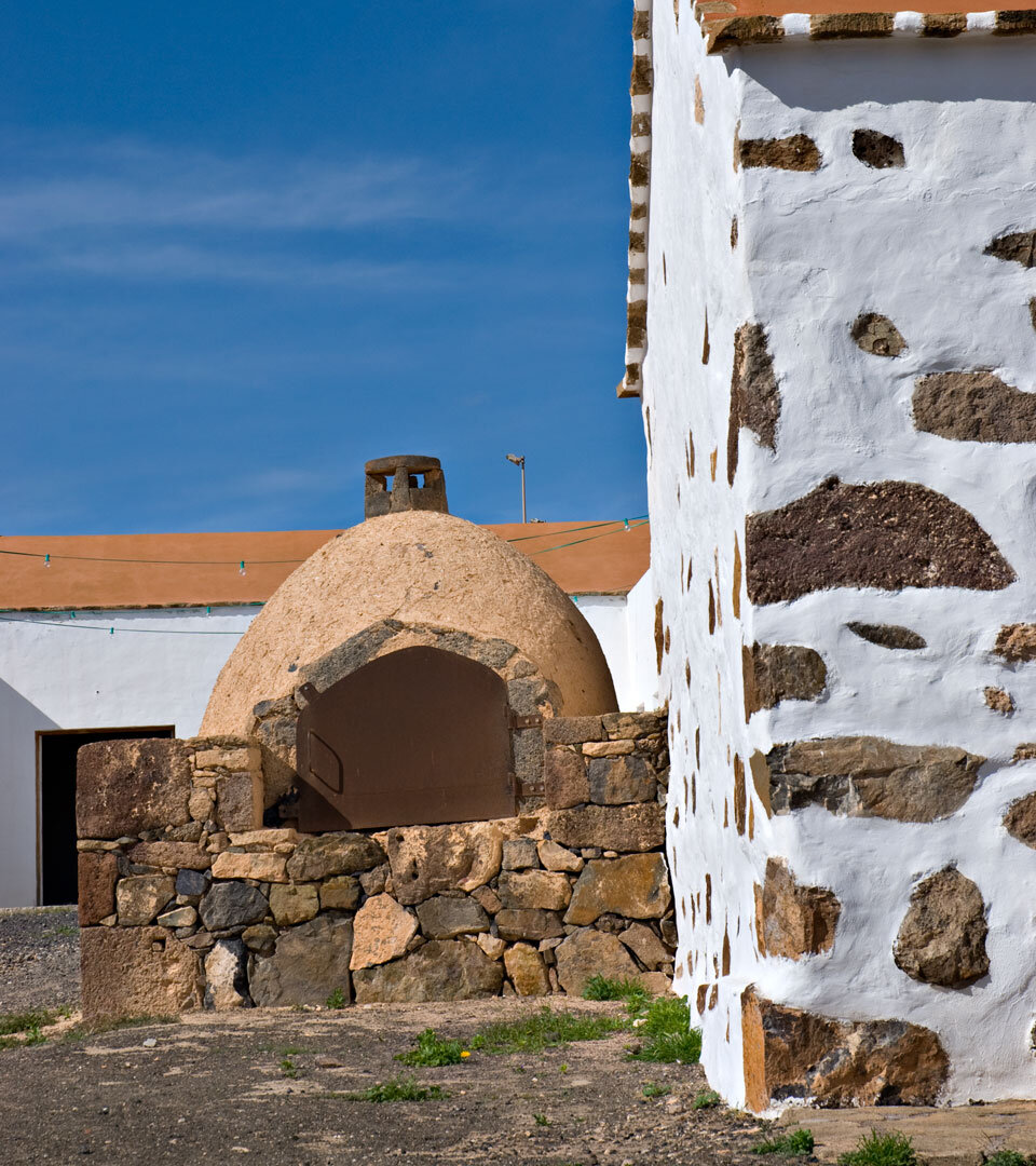 traditioneller Holzofen am Centro de Artesania in Valle de Santa Inés auf Fuerteventura traditioneller Holzofen am Centro de Artesania in Valle de Santa Inés auf Fuerteventura